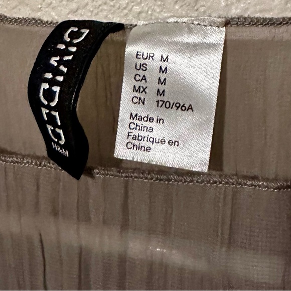 H&M DIVIDED Women’s Sheer Gray Blouse Euro Sz M Purchased in Nice, France - Picture 2 of 3